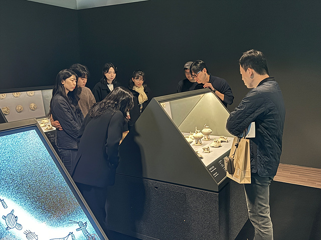큐레이터와의 대화