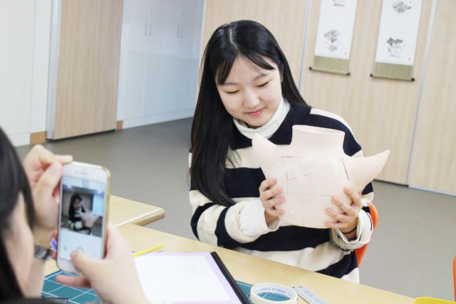 11/2 박물관 큐레이터 (보존과학자)